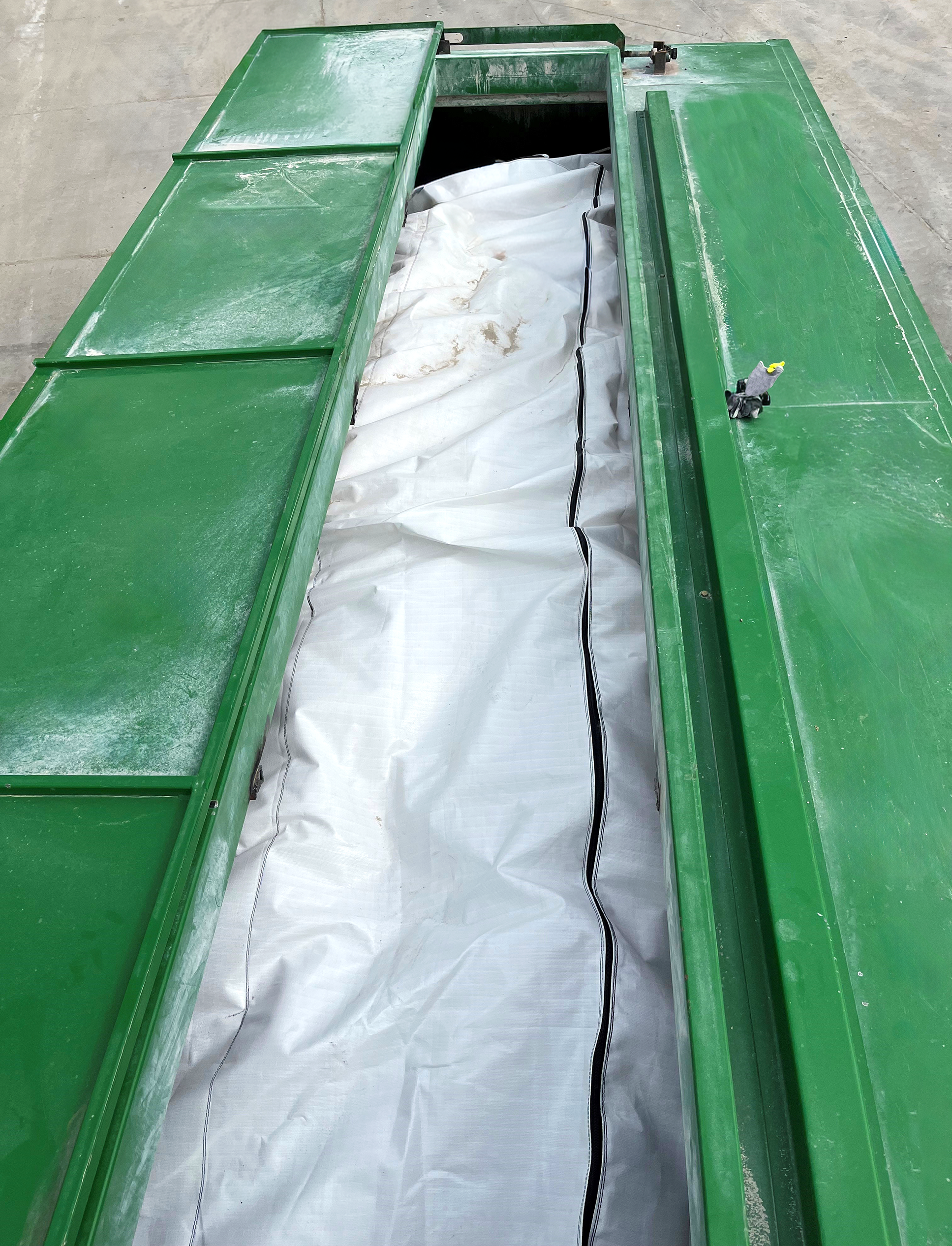 [I] TransPac- Zipped TransPac in Green Container
