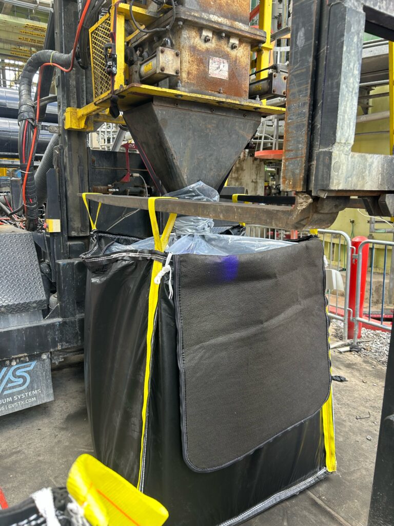 [E] Catalyst Bag- Bag Hooked Up to Filling Station