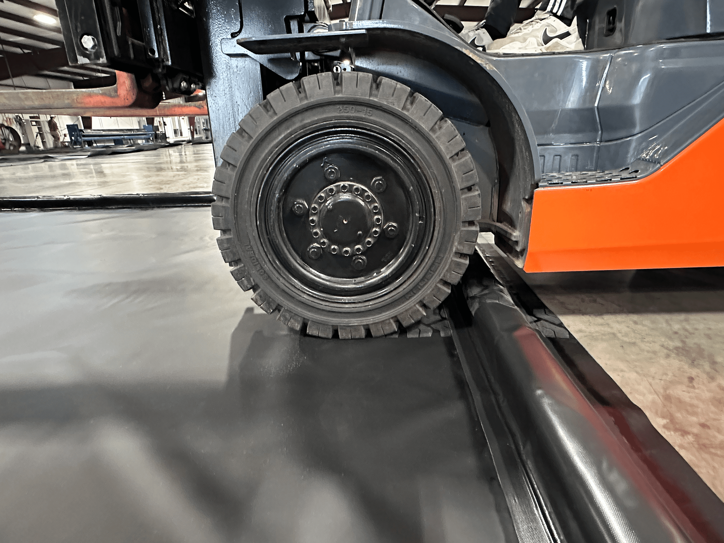 [I] BermPac- Foam Berm and Forklift on Production Floor