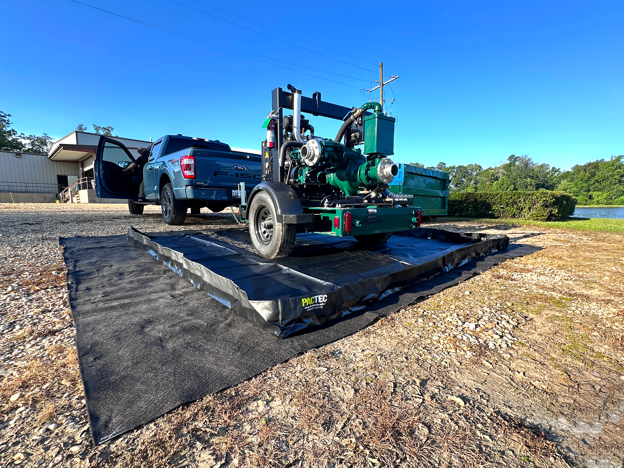 [I] BermPac- Hinge Bracket Berm Receiving Pump