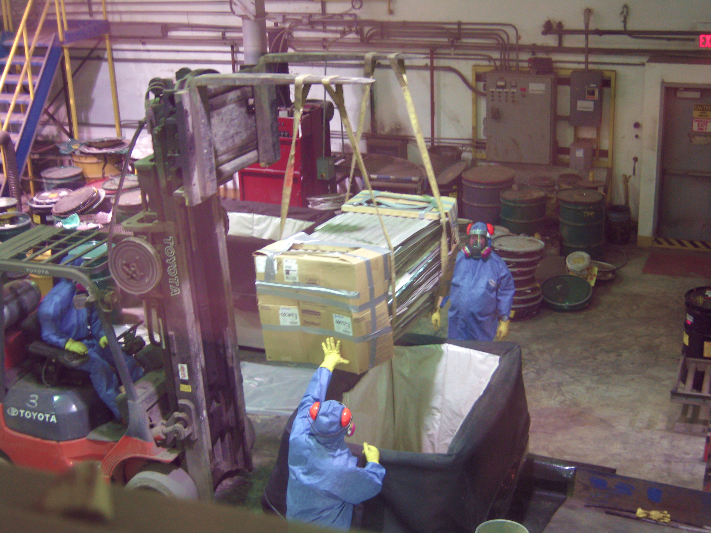 [I] MacroBag- MacroBag Loading with Forklift